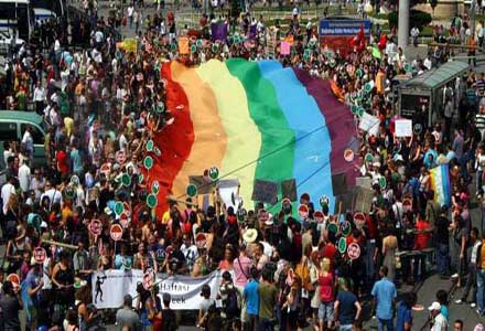 !f&rsquo;de Arka Bahçede Ot, Türkiye&rsquo;de LGBT Olmak Konuşulacak Kaos GL - LGBTİ+ Haber Portalı