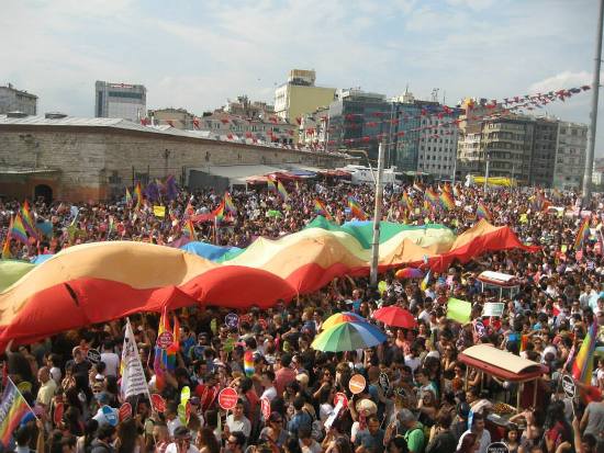 LGBTİ Onur Haftası: Haydi &lsquo;Temas&rsquo; Etmeye! Kaos GL - LGBTİ+ Haber Portalı