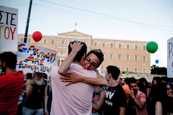 AİHM&rsquo;den Yunanistan&rsquo;a: Eşcinsellerin İnsan Haklarını İhlal Ediyorsun Kaos GL - LGBTİ+ Haber Portalı