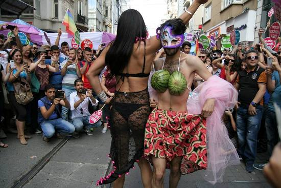 23. Onur Haftası: Aşkımızdan, neşemizden, hazlarımızdan ödün vermeyeceğiz Kaos GL - LGBTİ+ Haber Portalı