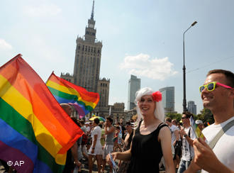 Polonya'da Eşcinsellerin Yürüyüşüne Tepki  Kaos GL - LGBTİ+ Haber Portalı