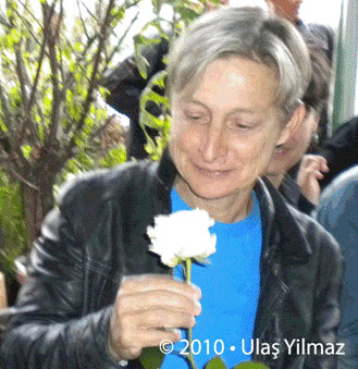 Siz Azınlıksınız, Biz Çoğunluğuz! Kaos GL - LGBTİ+ Haber Portalı