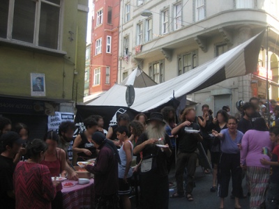 Para Değil Yemek eylemi Kaos GL - LGBTİ+ Haber Portalı