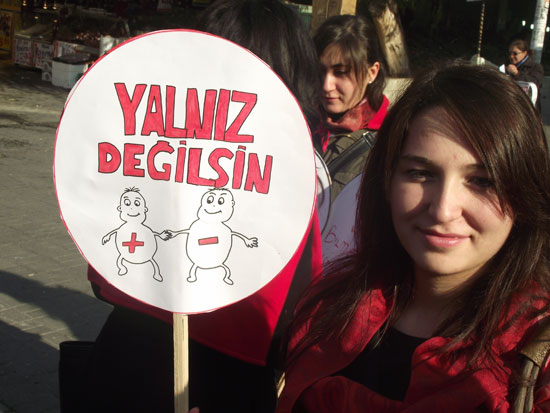 &lsquo;HIV&rsquo;i biliyorum, tanıyorum&rsquo; Kaos GL - LGBTİ+ Haber Portalı
