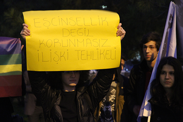Yine Kızılay, yine ayrımcılık! Kaos GL - LGBTİ+ Haber Portalı