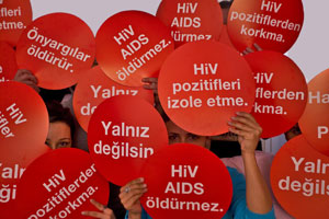 &lsquo;HIV/AIDS ile ilgili önyargılarınızdan kurtulun!&rsquo;  Kaos GL - LGBTİ+ Haber Portalı