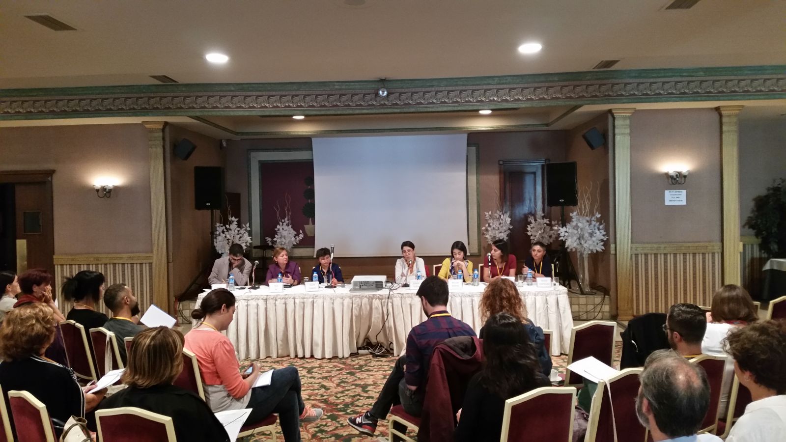 Kadın ve LGBT örgütleri buluştu Kaos GL - LGBTİ+ Haber Portalı