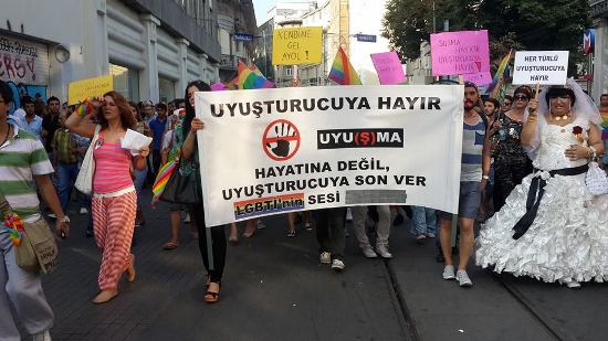 &lsquo;Hayatına değil, uyuşturucuya son ver!&rsquo; Kaos GL - LGBTİ+ Haber Portalı