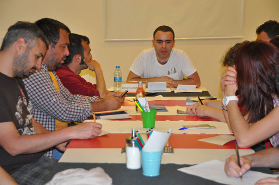 Arkadaş Z. Özger Buluşması Başladı Kaos GL - LGBTİ+ Haber Portalı