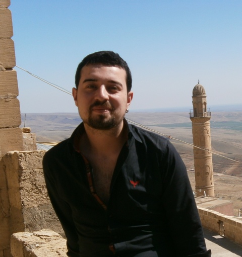 "Kelimeler ve Şey&rsquo;ler" Ümit Manay Kaos GL - LGBTİ+ Haber Portalı