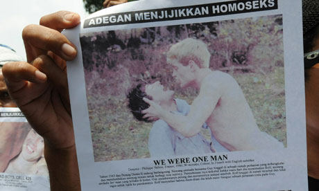 Endonezya&rsquo;da Gey Film Festivali İslamcı Protestocuların Saldırısına Uğradı Kaos GL - LGBTİ+ Haber Portalı