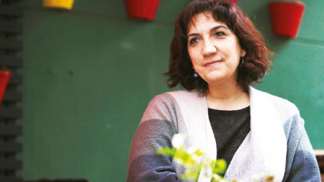 Oyuncu Füsun Demirel işinden atıldı Kaos GL - LGBTİ+ Haber Portalı