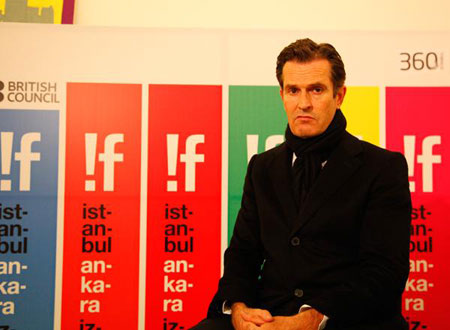!f İstanbul Rupert Everett&rsquo;la Veda Etti Kaos GL - LGBTİ+ Haber Portalı
