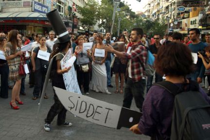 Avrupa Konseyi Kadına Yönelik Şiddet Sözleşmesi Kaos GL - LGBTİ+ Haber Portalı