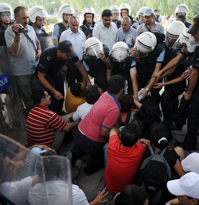 Ataması Yapılmayan Öğretmenlere Müdahale Kaos GL - LGBTİ+ Haber Portalı
