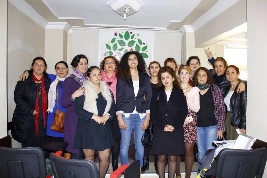&lsquo;Feminist bakış açısında kendimi var edebileceğim parti HDP&rsquo; Kaos GL - LGBTİ+ Haber Portalı