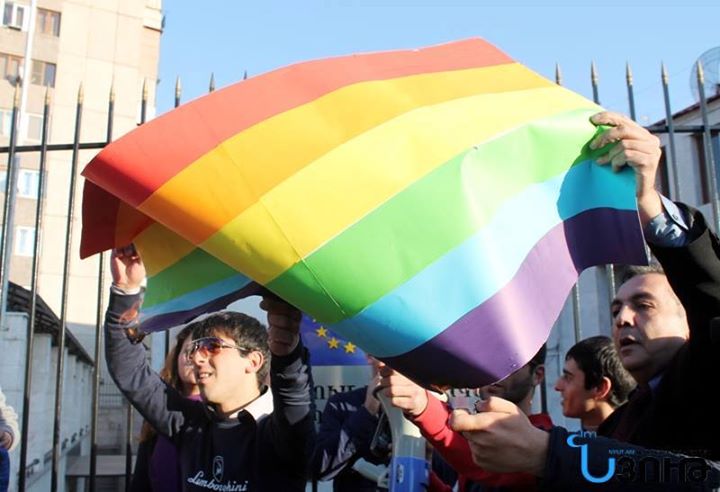 Homofobik siyasetçi eşcinsel çıktı, LGBTİ örgütü destek oldu Kaos GL - LGBTİ+ Haber Portalı
