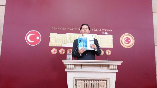 CHP&rsquo;li Erdemir: Hükümet LGBT&rsquo;lerin insan haklarına &lsquo;toptan kayıtsız&rsquo;! Kaos GL - LGBTİ+ Haber Portalı