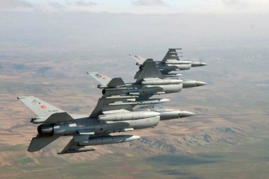 Türk F-16&rsquo;ları yeni savaş donanımlarını İsveç&rsquo;te denedi Kaos GL - LGBTİ+ Haber Portalı