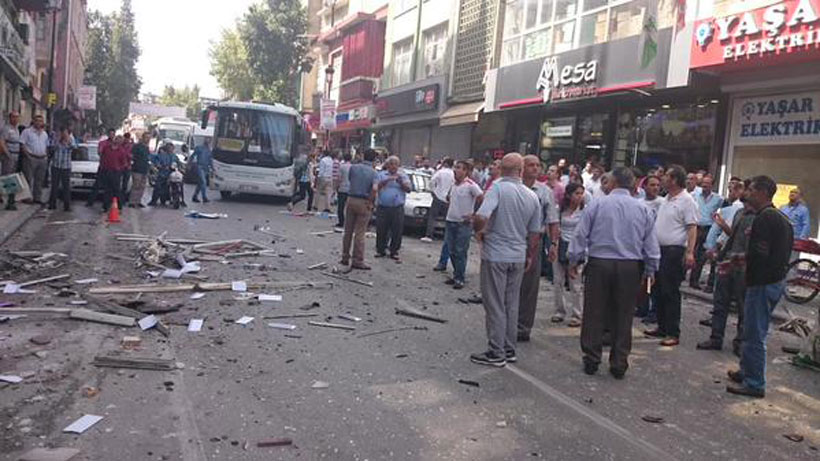 HDP binalarında patlama: #BombalaraİnatBarışKazanacak Kaos GL - LGBTİ+ Haber Portalı