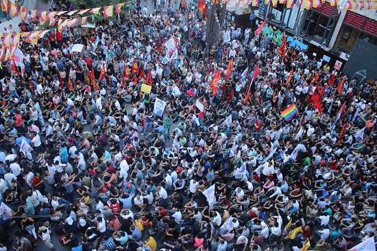 Suruç katliamı protestosuna polis saldırısı Kaos GL - LGBTİ+ Haber Portalı