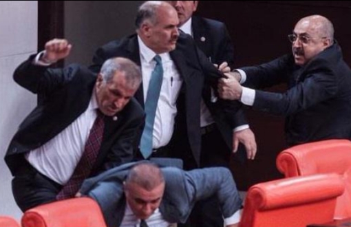 AKP&rsquo;nin ilk İç Güvenlik icraatı: 6 vekil yaralı! Kaos GL - LGBTİ+ Haber Portalı