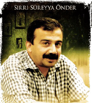 Sırrı Süreyya Önder Lambdaistanbul'da Kaos GL - LGBTİ+ Haber Portalı