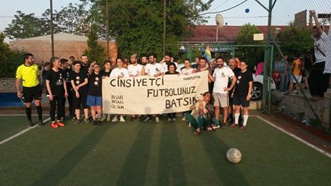 Sportif Lezbon: Sahaları da tribünleri de terk etmiyoruz! Kaos GL - LGBTİ+ Haber Portalı