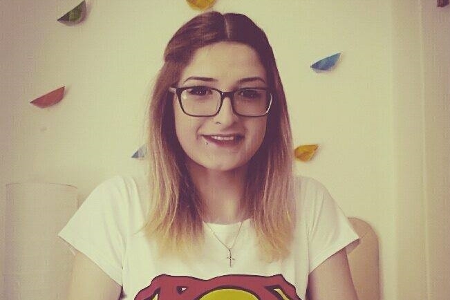 Genç trans kadından cinsiyet geçiş masrafları için kampanya Kaos GL - LGBTİ+ Haber Portalı