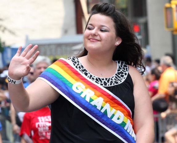 İptal Edilen Balo İçin, Lezbiyen Öğrenciye Tazminat Ödenecek | Kaos GL - LGBTİ+ Haber Portalı Haber
