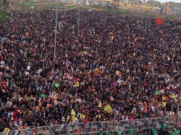 Diyarbakır&rsquo;da Newroz: Geleceği birlikte inşa etmek istiyoruz! Kaos GL - LGBTİ+ Haber Portalı