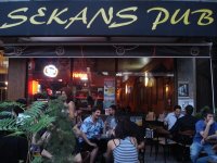 Sekans Pub&rsquo;da Öpüşme Eylemi Kaos GL - LGBTİ+ Haber Portalı