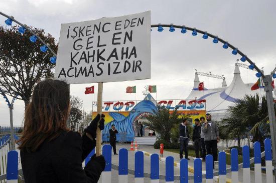 Atlantis Sirki Protesto Edildi: Çocuklara Zulmü Sevdirmeyin! | Kaos GL - LGBTİ+ Haber Portalı Haber