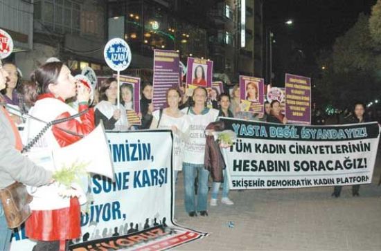 Kadın Cinayetleri Eskişehir'de de Protesto Edildi Kaos GL - LGBTİ+ Haber Portalı
