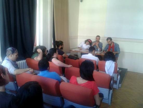 Gökkuşağının Kızılı&rsquo;nın Gündemi: Kurumsallaşma Kaos GL - LGBTİ+ Haber Portalı