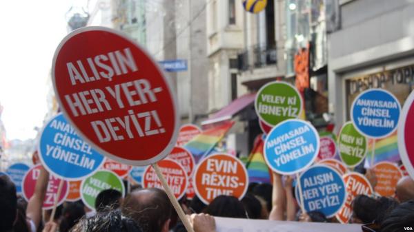 “İbneler, puştlar” diyen avukat kendini savundu: “Sapkın cinsel tercihler!” Kaos GL - LGBTİ+ Haber Portalı
