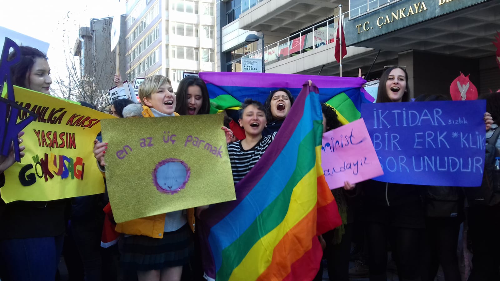 Ankara’da 8 Mart: “Susma haykır, lezbiyenler vardır” Kaos GL - LGBTİ+ Haber Portalı