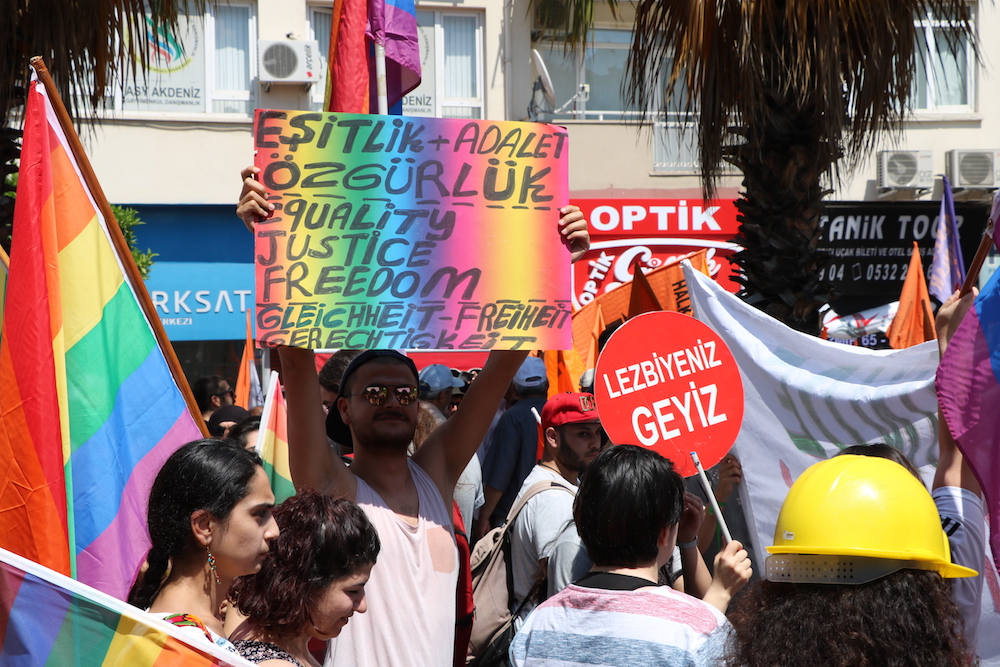 Ekrem Berk’in objektifinden Antalya’da 1 Mayıs Kaos GL - LGBTİ+ Haber Portalı