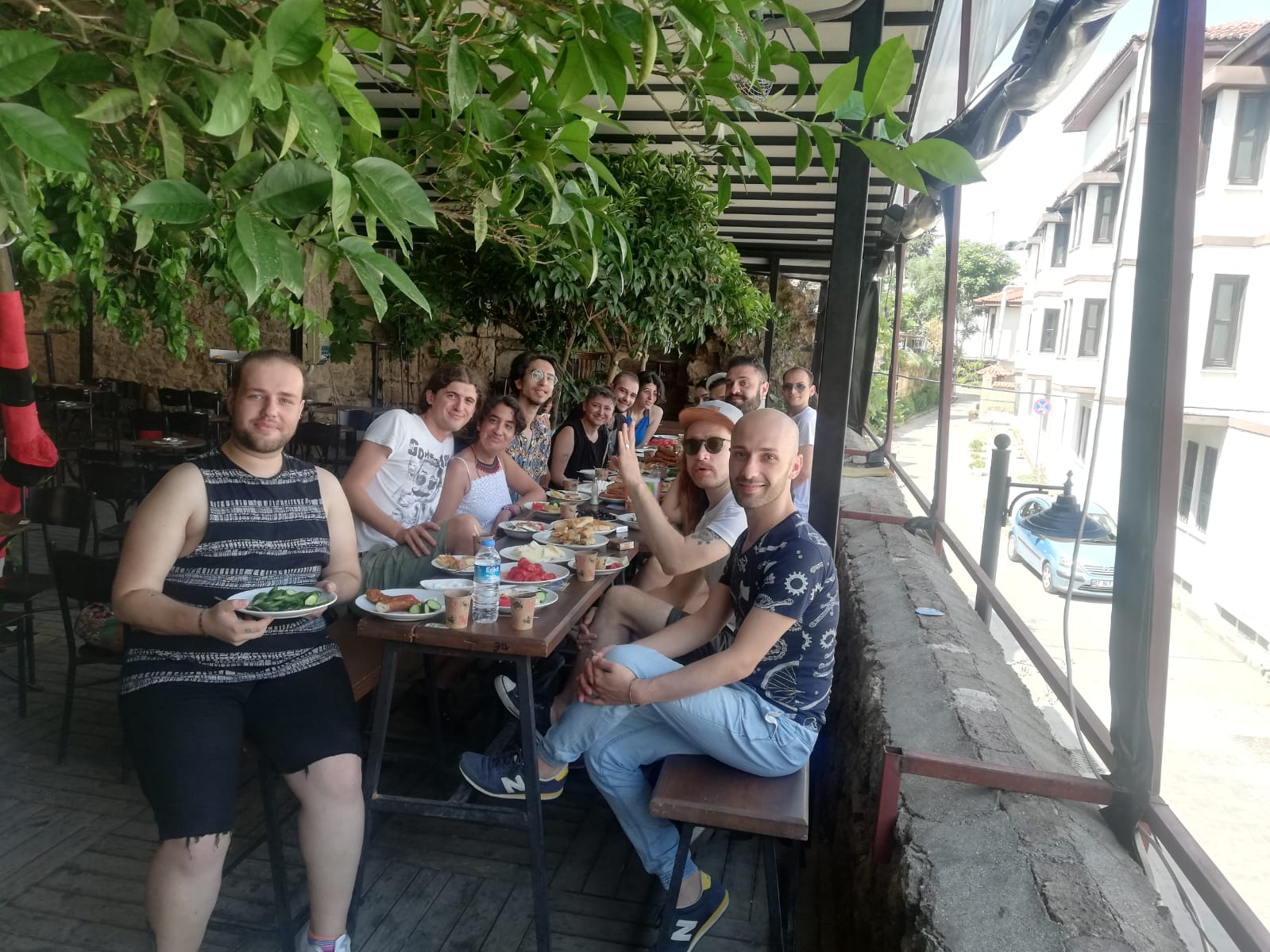 “Gökkuşağının altında neşemiz daim olsun” Kaos GL - LGBTİ+ Haber Portalı