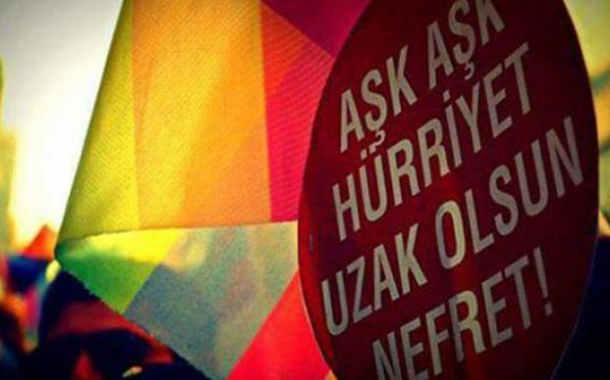 “17 yaşındayken abim bıçakla saldırdı, evden kovdu, adalet bekliyorum” Kaos GL - LGBTİ+ Haber Portalı