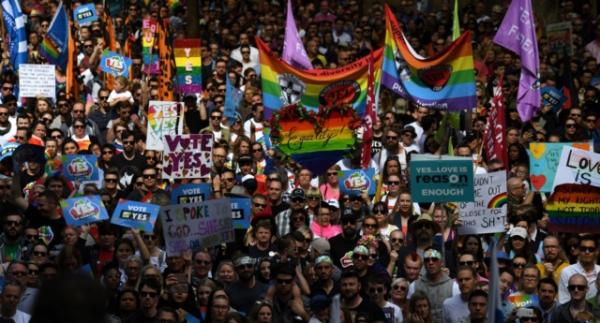 Avustralya&rsquo;da on binler evlilik eşitliği için yürüdü Kaos GL - LGBTİ+ Haber Portalı