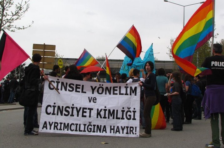 AİHM, trans kadının mekandan atılmasında Türkiye&rsquo;den savunma istedi Kaos GL - LGBTİ+ Haber Portalı