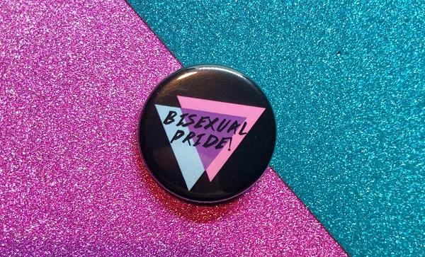 Bi rozet bakabilir miyiz? Kaos GL - LGBTİ+ Haber Portalı