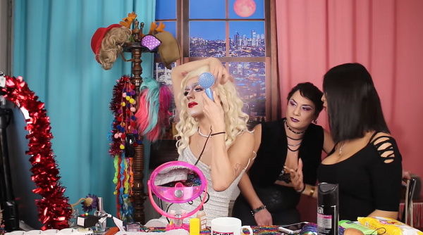 “O akşam nasıl istiyorsam öyle bir drag queen oluyorum” Kaos GL - LGBTİ+ Haber Portalı