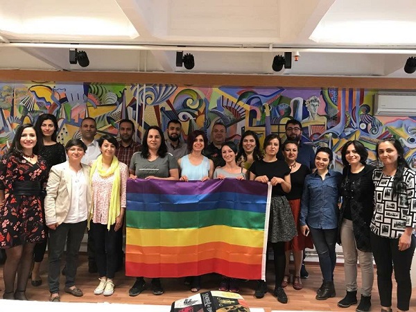 Eşit yerel yönetimler için: &lsquo;Toplumsal Cinsiyet ve LGBTİ Hakları Eğitici Eğitimi&rsquo; | Kaos GL - LGBTİ+ Haber Portalı Haber