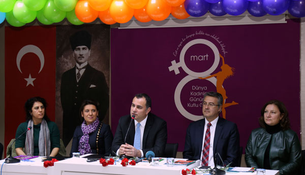 Çankaya Belediyesi&rsquo;nden 8 Mart&rsquo;ta çifte protokol Kaos GL - LGBTİ+ Haber Portalı