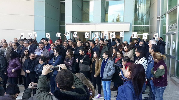 Çukurova Üniversitesi, akademisyenlerini uğurladı Kaos GL - LGBTİ+ Haber Portalı