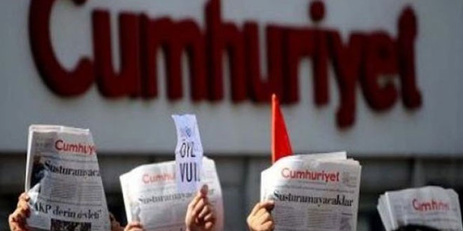 Cumhuriyet&rsquo;ten 9 yazar ve yönetici tutuklandı Kaos GL - LGBTİ+ Haber Portalı