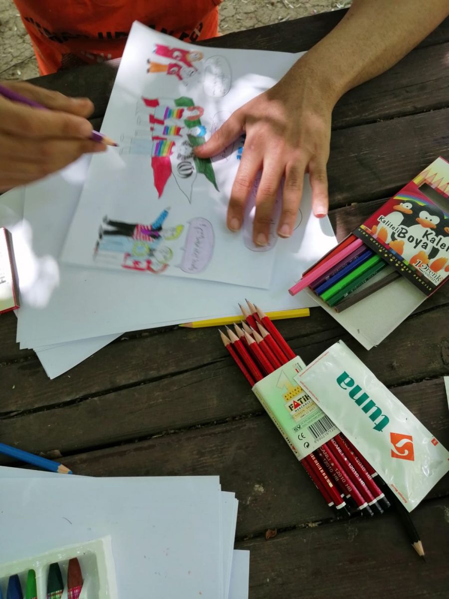 Iranian LGBTI+ refugees drew against discrimination Kaos GL - News Portal for LGBTI+