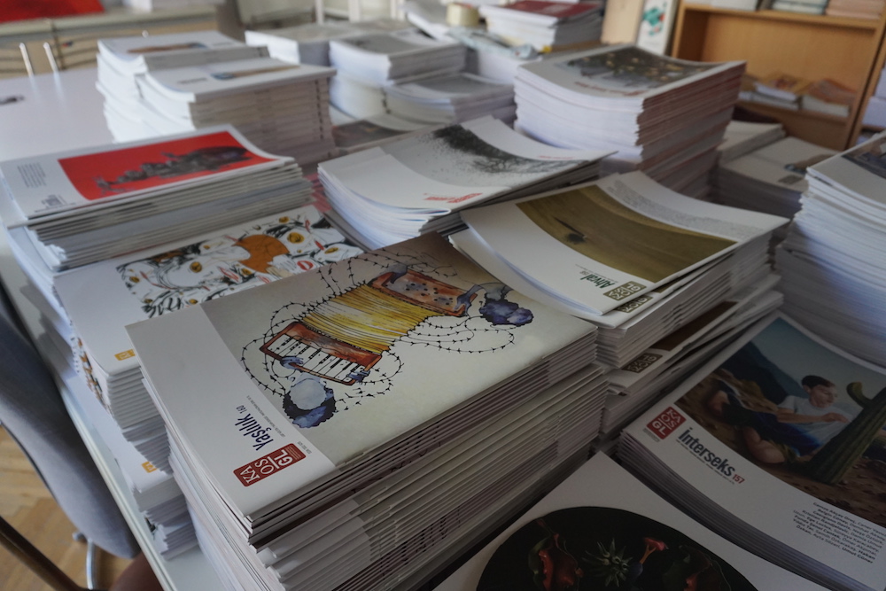 24. yıl hediyesi: Kütüphanenize Kaos GL dergisi istemez misiniz? Kaos GL - LGBTİ+ Haber Portalı